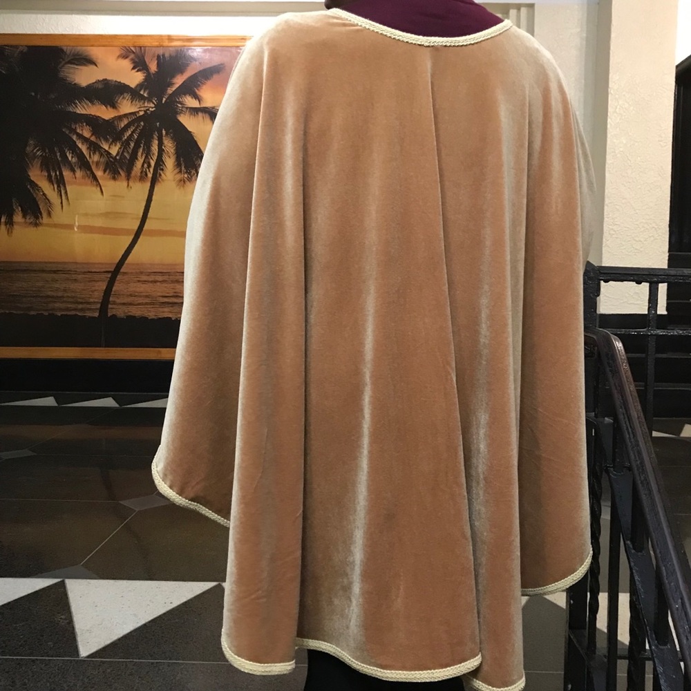 Shawl/wrap - Picture 3 of 4